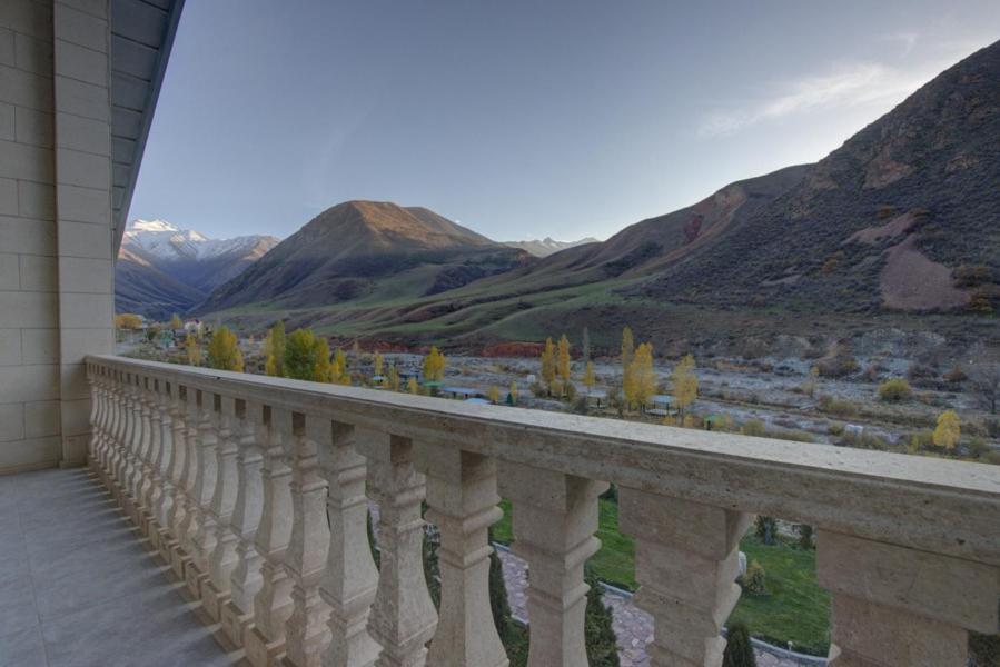 Mountain View Hot Spring Resort Kara-Bulak Extérieur photo